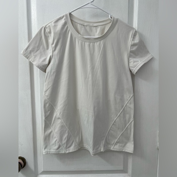Lululemon Athletica White Fitted Short Sleeve T-Shirt - Picture 5 of 11